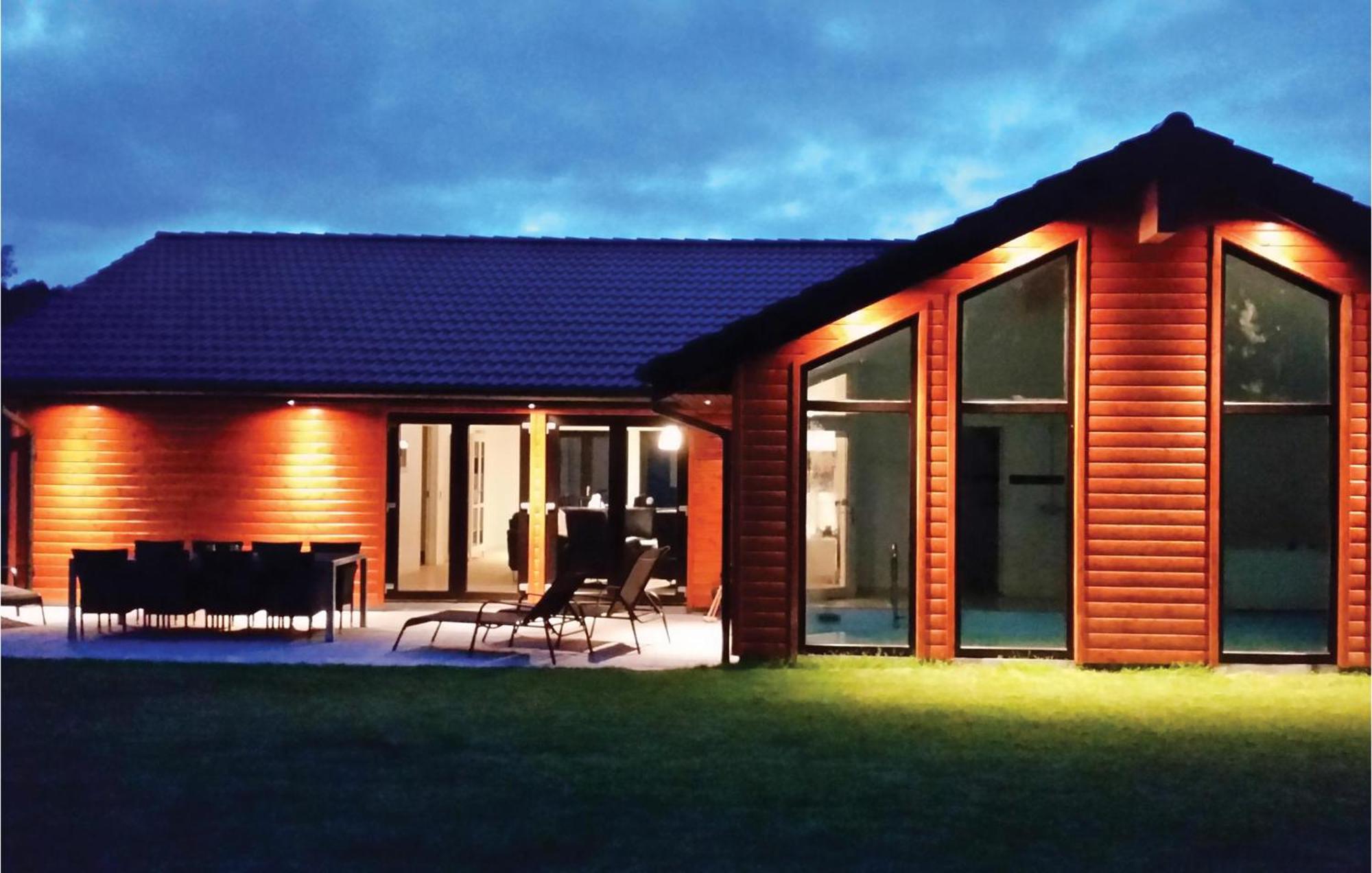 Amazing Home In Ebeltoft With Indoor Swimming Pool Exteriör bild