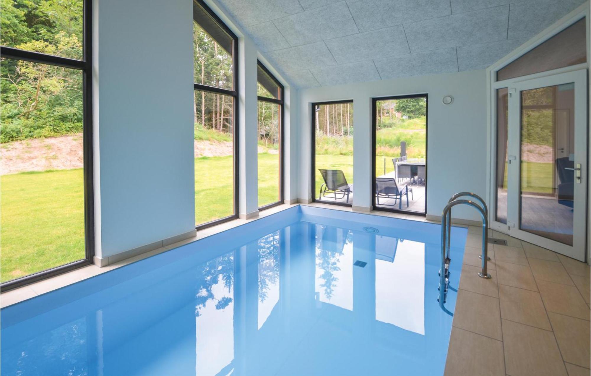 Amazing Home In Ebeltoft With Indoor Swimming Pool Exteriör bild