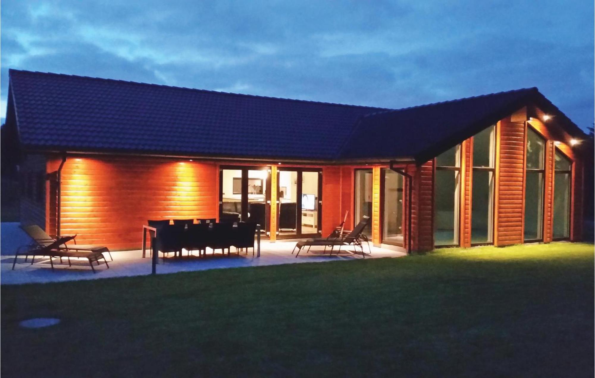 Amazing Home In Ebeltoft With Indoor Swimming Pool Exteriör bild